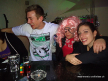 monis_bar_20120108_1036742830