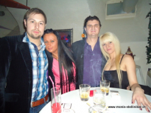 monis_bar_20120207_1896629689