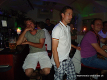 monis_bar_20120625_1745994037