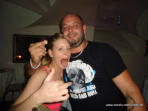 monis_bar_20120917_2091969553
