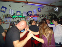 monis_bar_20121027_1815463866