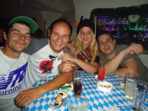 monis_bar_20121027_1986064488