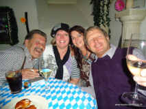 monis_bar_20121027_2072148074