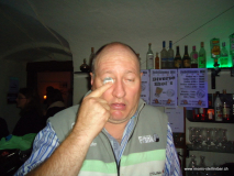 monis_bar_20121027_2077209736