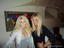 monis_bar_20130320_1807410199