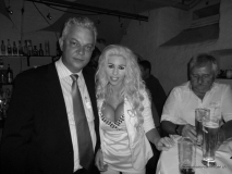 monis_bar_20130928_2091014866