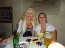 monis_bar_20131112_1839005555