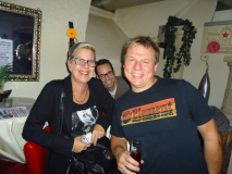 monis_bar_20131112_1885463957